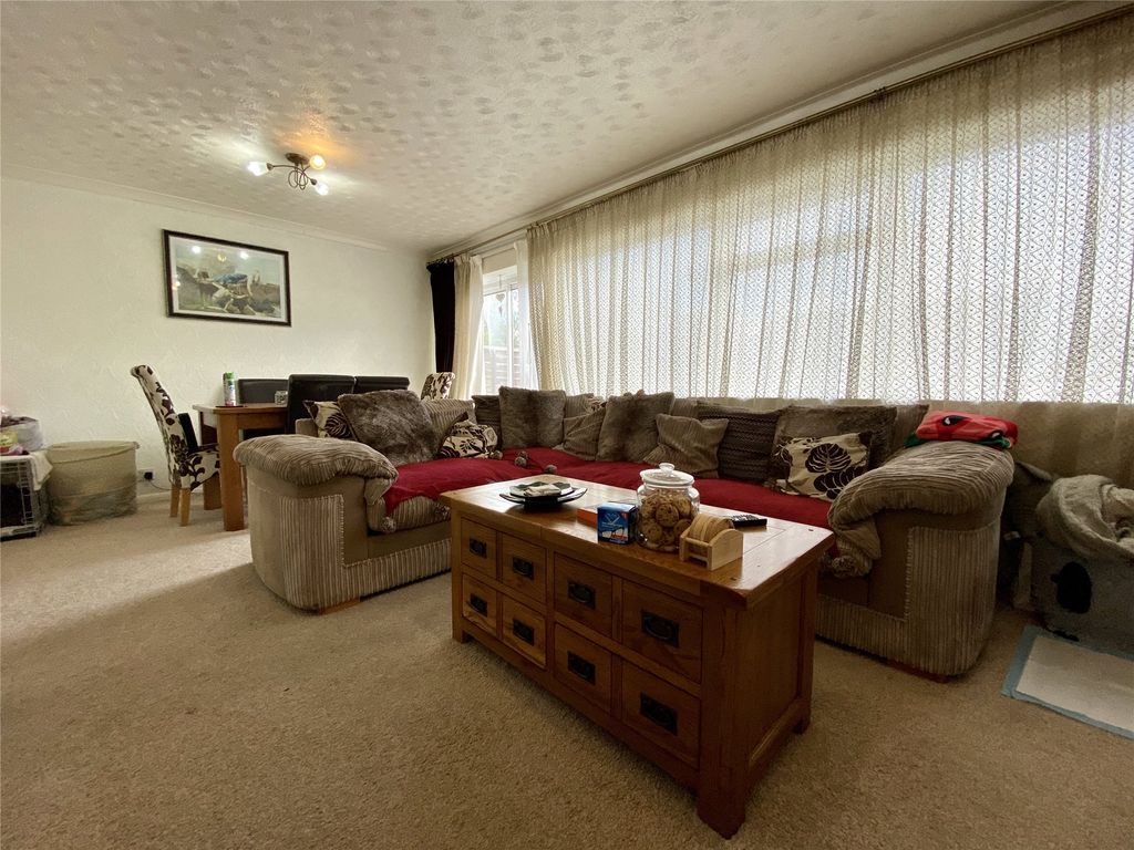3 bed semi-detached house to rent in Wedderburn Close, Winnersh, Wokingham, Berkshire RG41, £1,600 pcm