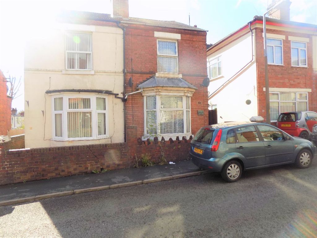 1 bed flat to rent in Waverley Street, Dudley DY2, £575 pcm