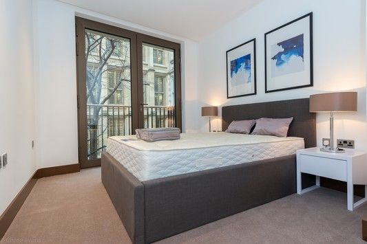 2 bed flat for sale in St Dunstan's Court, Fetter Lane, Chancery Lane, London EC4A, £1,610,000