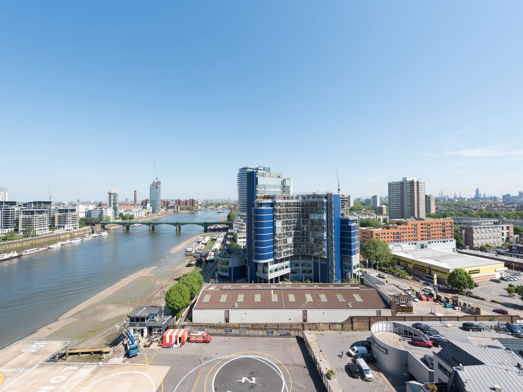 1 bed flat for sale in Altura Tower, Bridges Wharf SW11, £480,000