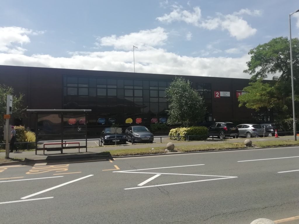 Industrial to let in Unit 2, The Western Centre, Western Road, Bracknell RG12, Non quoting