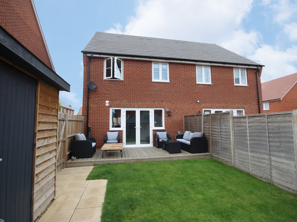3 bed semi-detached house to rent in Lawrence Place, Shinfield, Reading RG2, £1,850 pcm