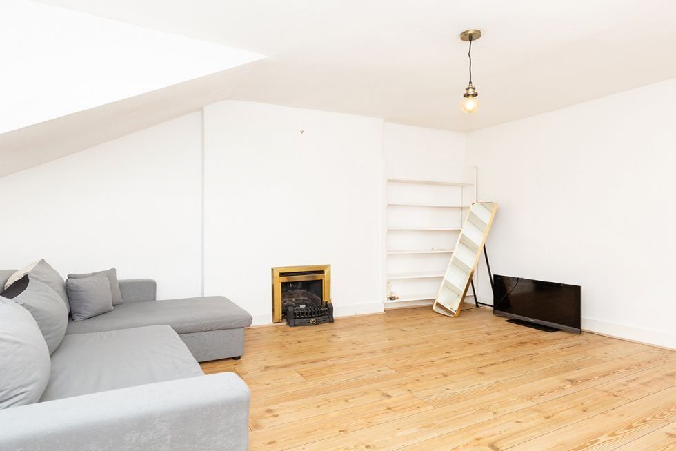 1 bed flat to rent in Church Lane, London N8, £1,517 pcm