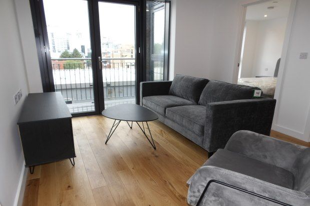 2 bed flat to rent in Communication Row, Birmingham B15, £1,200 pcm