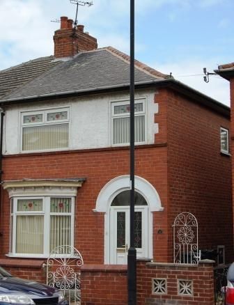 3 bed semi-detached house to rent in St. Helens Road, Doncaster DN4, £795 pcm