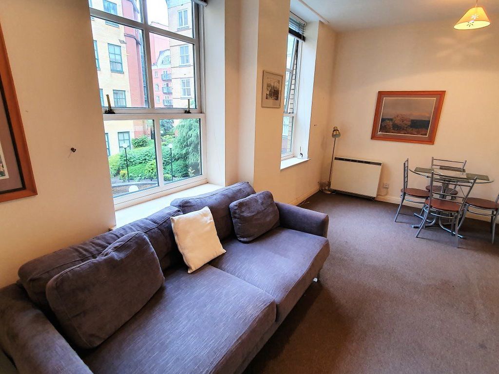 1 bed flat to rent in Whitworth Street, Manchester M1, £1,050 pcm