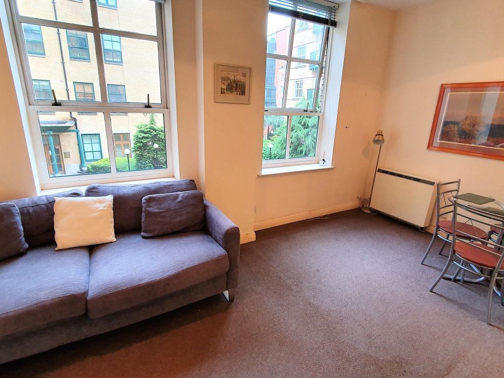 1 bed flat to rent in Whitworth Street, Manchester M1, £1,050 pcm