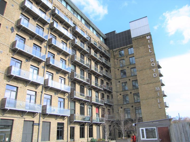 1 bed flat for sale in Millroyd Island, Huddersfield Road, Brighouse HD6, £65,000