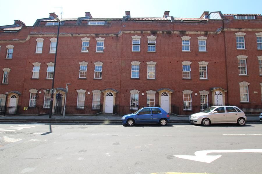 2 bed flat to rent in St. Paul Street, St. Pauls, Bristol BS2, £1,400 pcm
