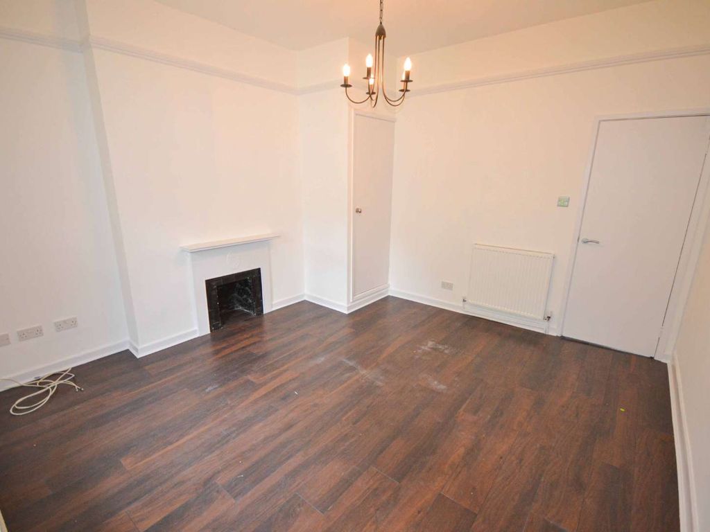 1 bed flat to rent in Gipsy Hill, Gipsy Hill, London SE19, £1,647 pcm