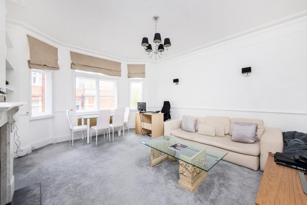 2 bed flat for sale in Aberdeen Court, Maida Vale, London W9, £700,000