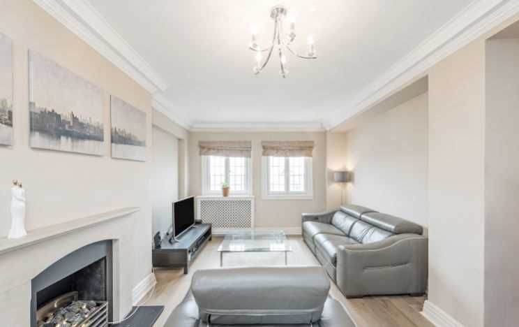 3 bed flat for sale in Baker Street, London NW1, £1,200,000