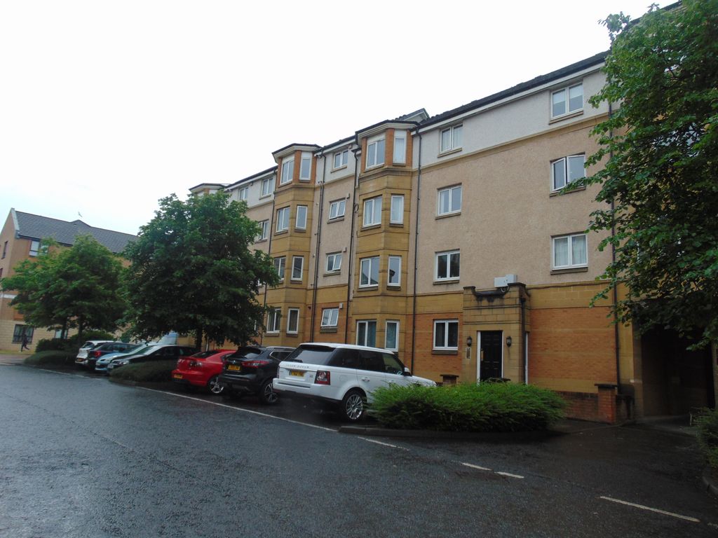 2 bed flat to rent in Easter Dalry Drive, Edinburgh EH11, £1,350 pcm