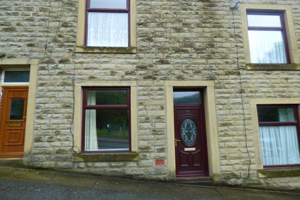3 bed property to rent in Gordon Street, Bacup OL13, £700 pcm