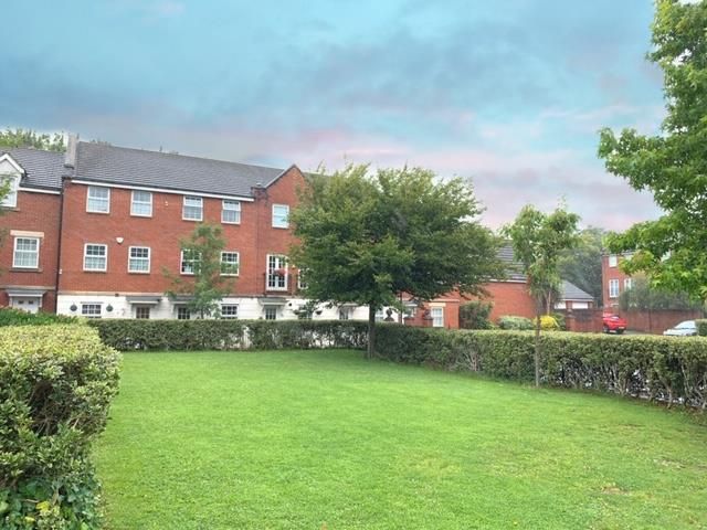 4 bed property to rent in Doe Close, Penylan, Cardiff CF23, £1,800 pcm