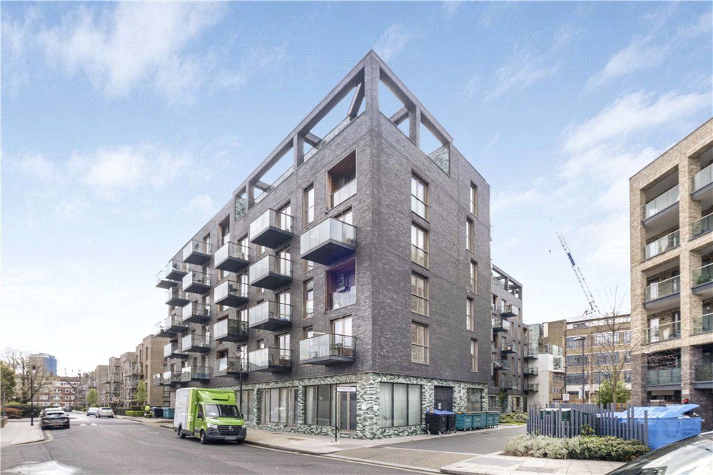 1 bed flat for sale in Haven Way, London SE1, £450,000