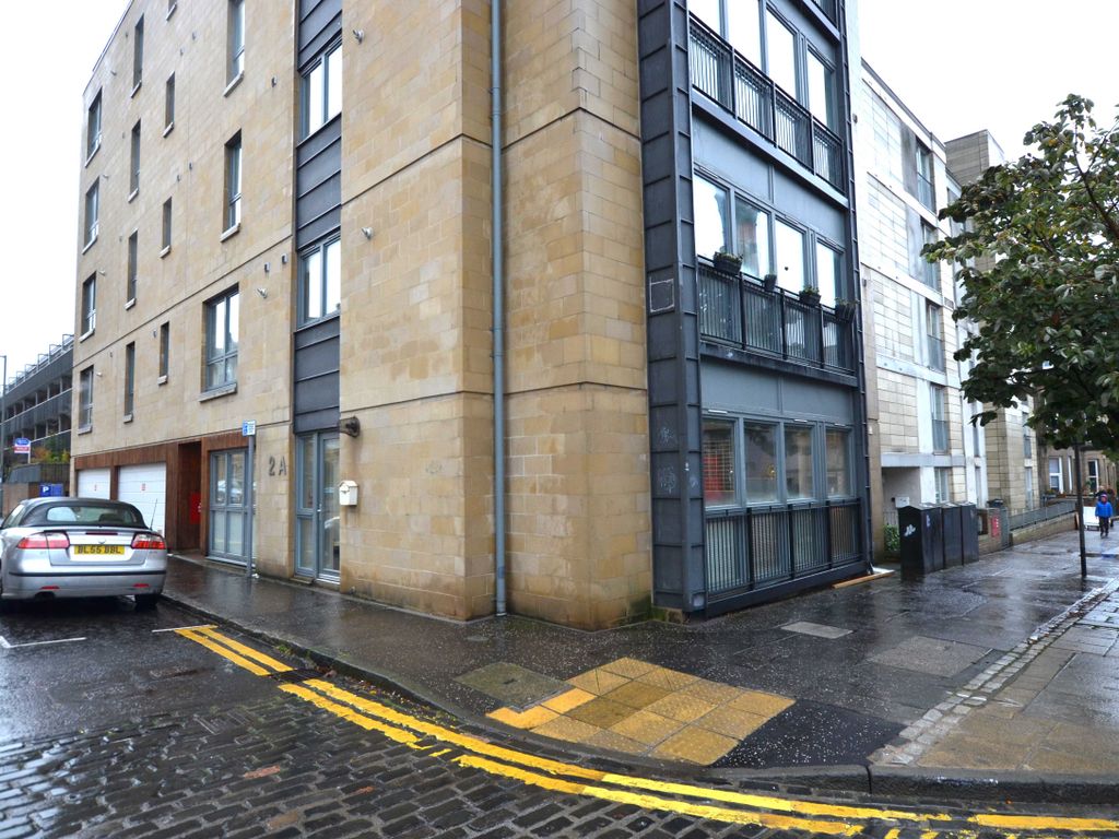Office to let in Hopetoun Street, Leith, Edinburgh EH7, £12,000 pa
