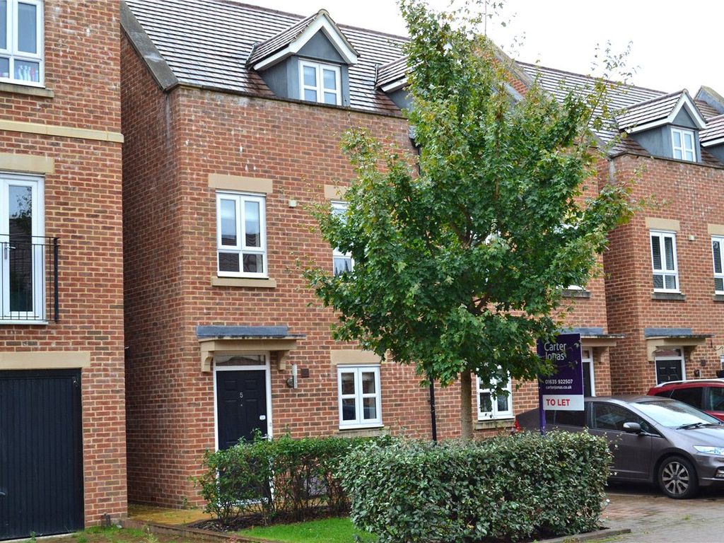 3 bed detached house to rent in Newbury, Berkshire RG14, £1,650 pcm