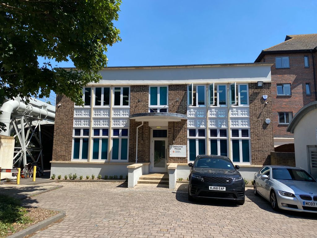 Office to let in Lower Teddington Road, Hampton Wick KT1, £72,540 pa