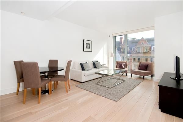 1 bed flat for sale in Chevalier House, Brompton Road, London SW3, £1,600,000