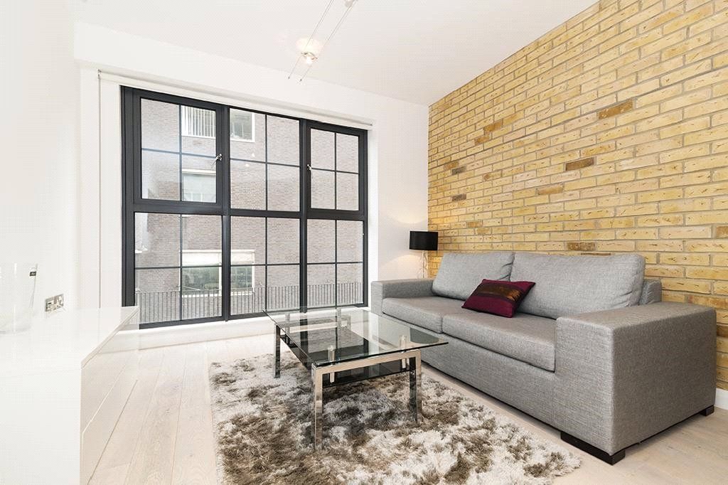 2 bed flat to rent in Plumbers Row, Aldgate, London E1, £3,100 pcm