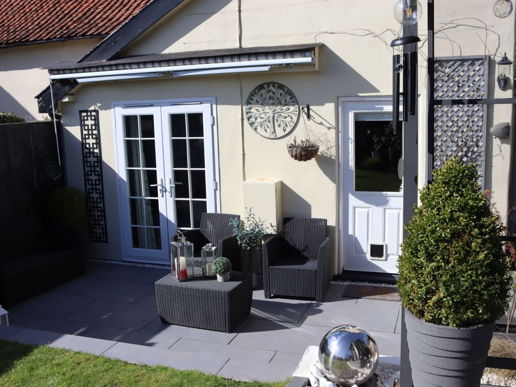 3 bed cottage for sale in Booseys Walk, Norwich NR16, £379,999