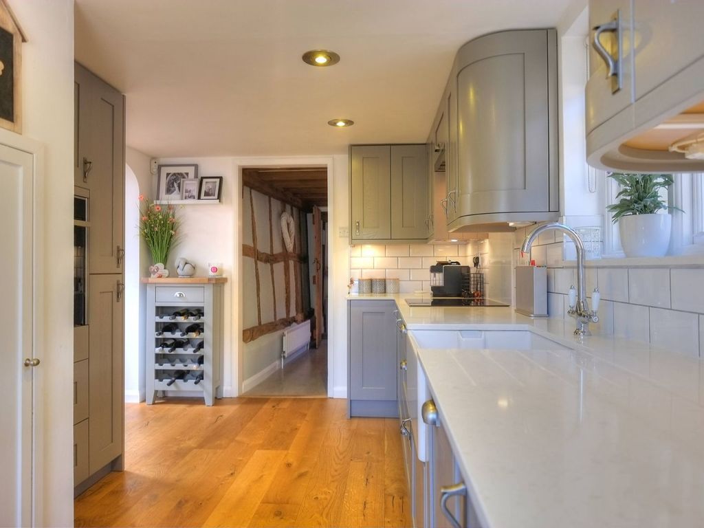 3 bed cottage for sale in Booseys Walk, Norwich NR16, £379,999