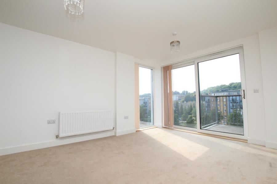 2 bed flat to rent in Newfoundland Way, Portishead, Bristol BS20, £1,295 pcm