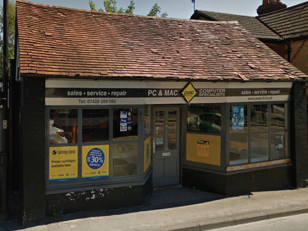 Retail premises to let in Lower Street, Haslemere GU27, £10,000 pa