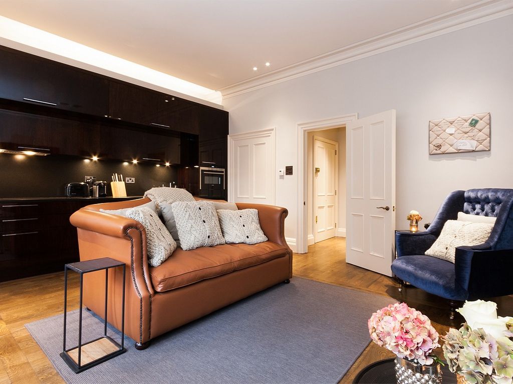 1 bed flat to rent in North Audley Street, Mayfair, London W1K, £13,650 pcm