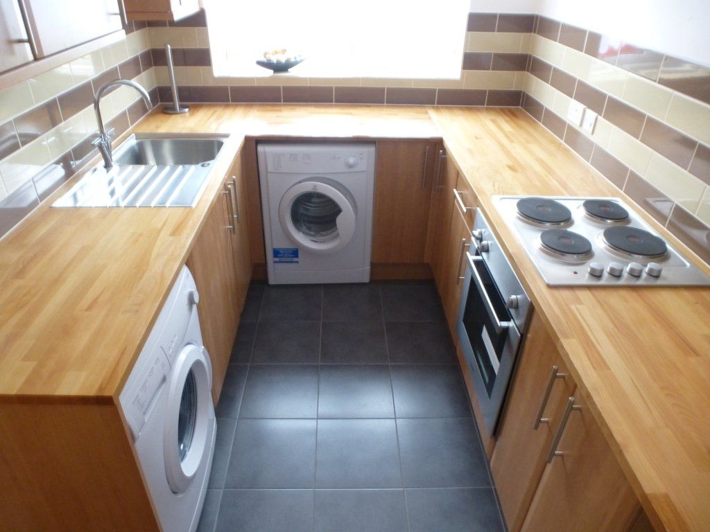 Maisonette to rent in High Street South, Dunstable LU6, £750 pcm