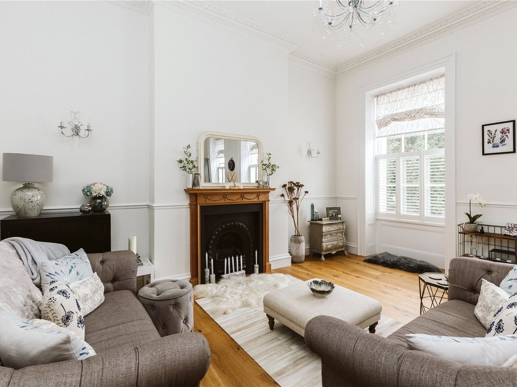 2 bed flat for sale in Portland Square, Bristol BS2, £450,000