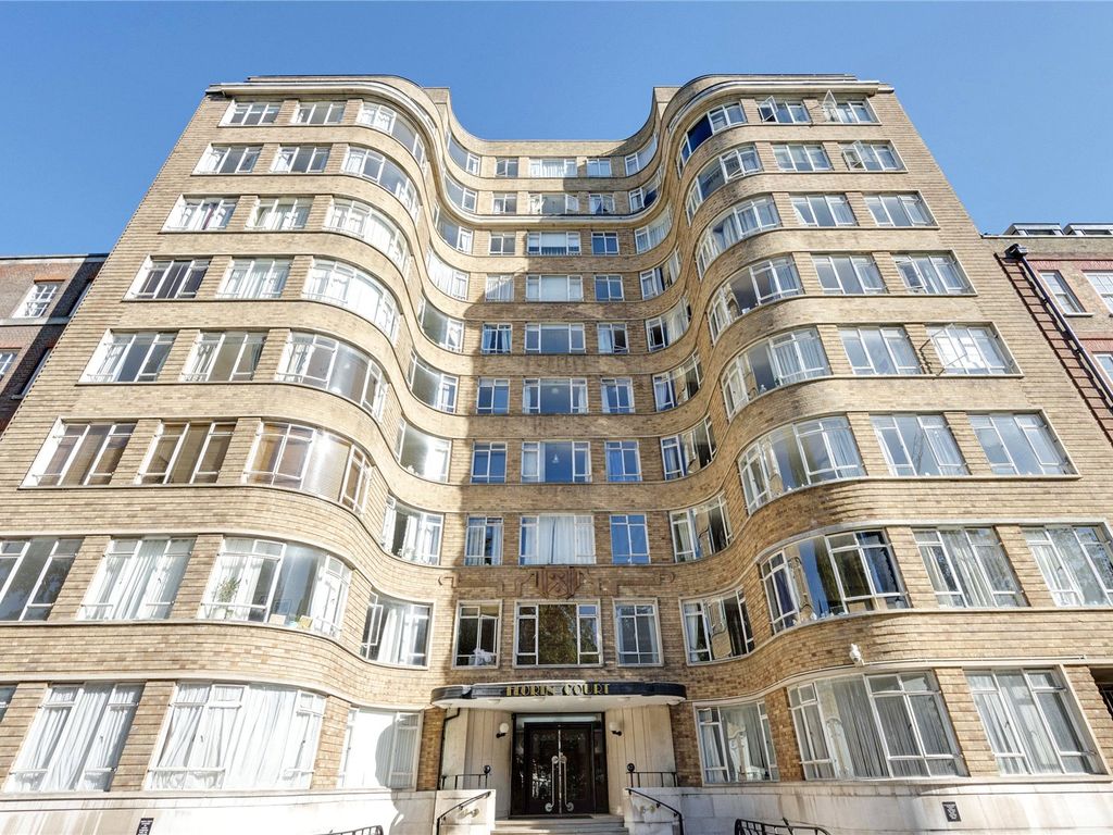 1 bed flat for sale in Charterhouse Square, London EC1M, £475,000