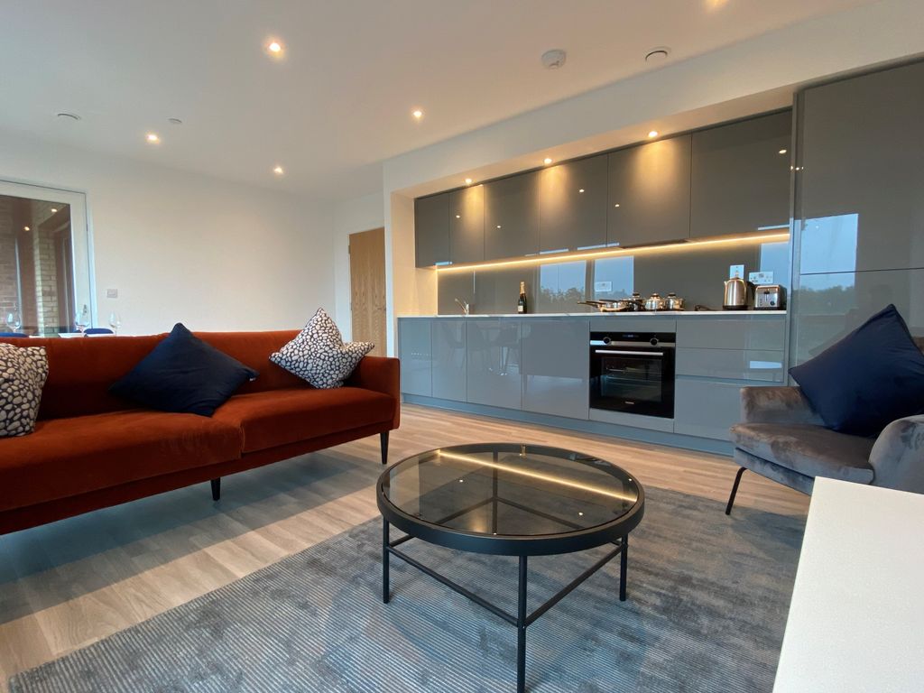 New home, 1 bed flat for sale in Kennington Court, Colindale Gardens, Colindale NW9, £385,500