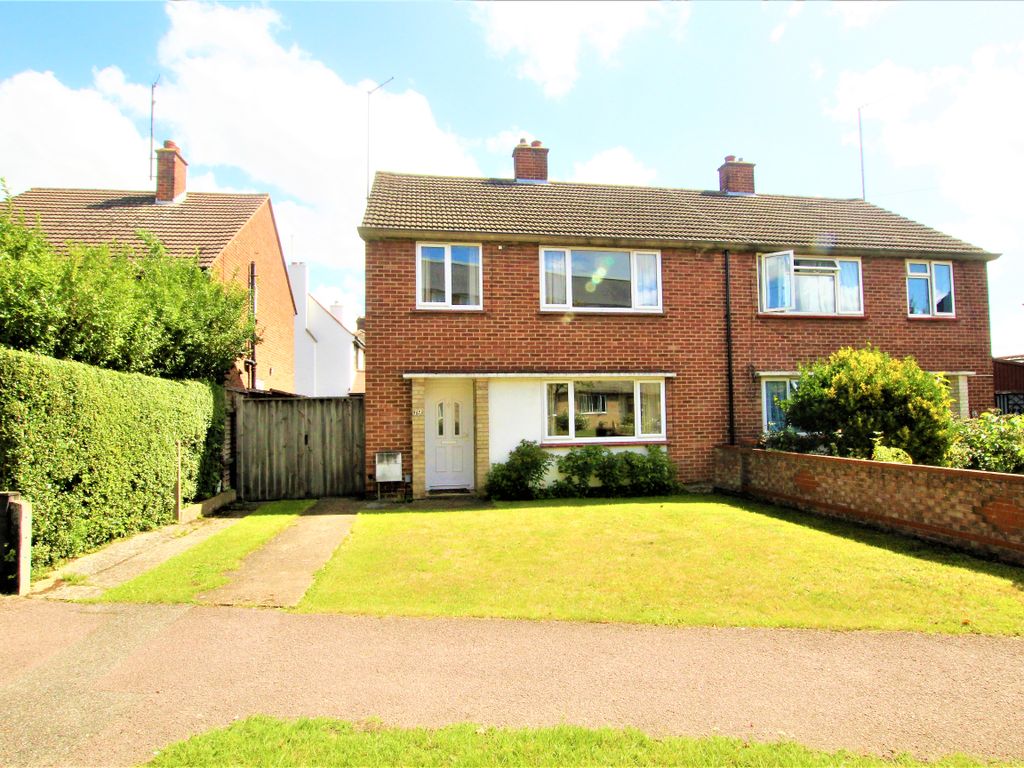 3 bed semi-detached house for sale in Whitehill Road, Cambridge CB5, £460,000