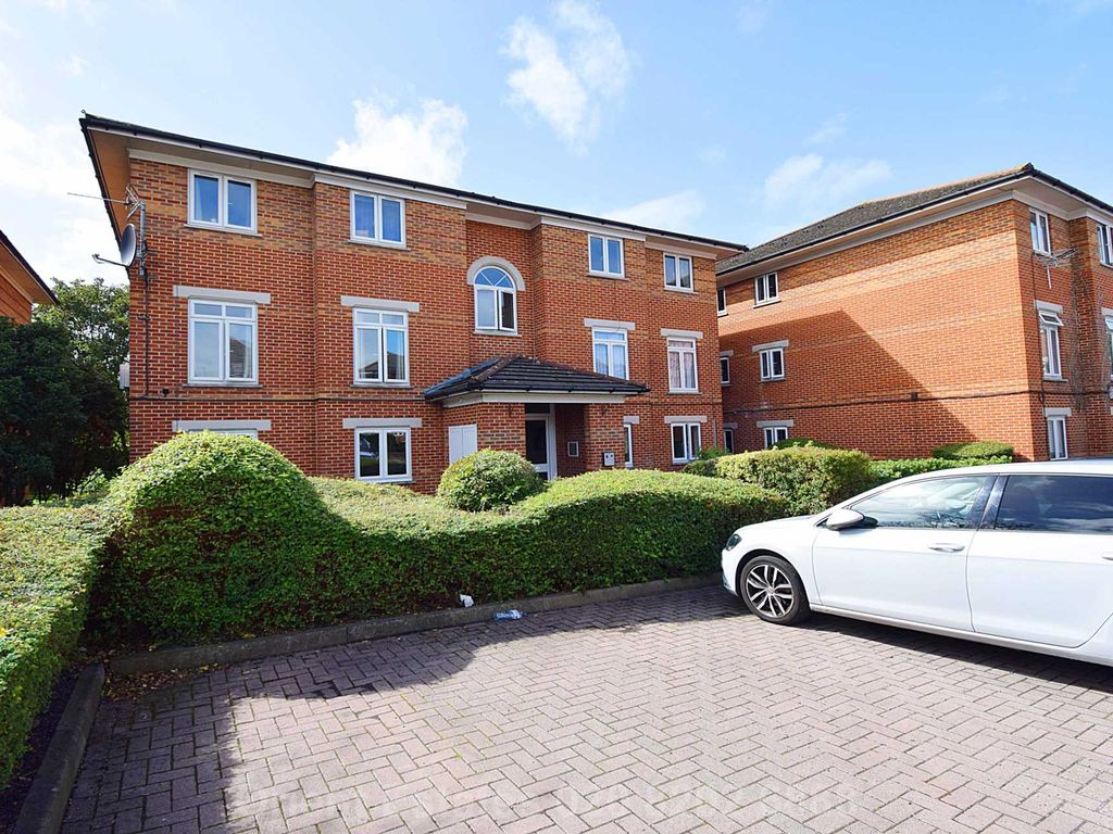 1 bed flat to rent in Swynford Gardens, Hendon NW4, £1,550 pcm