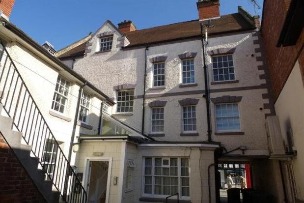 2 bed flat to rent in 17 High Street, Uttoxeter ST14, £725 pcm