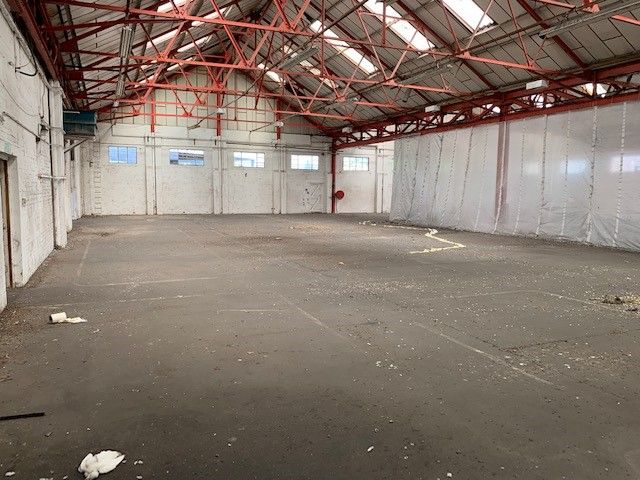 Warehouse to let in Swallowfields, Welwyn Garden City AL7, £120,363 pa