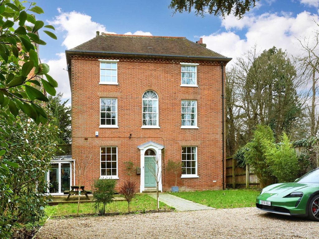 6 bed detached house for sale in Wycombe End, Beaconsfield HP9, £1,495,000