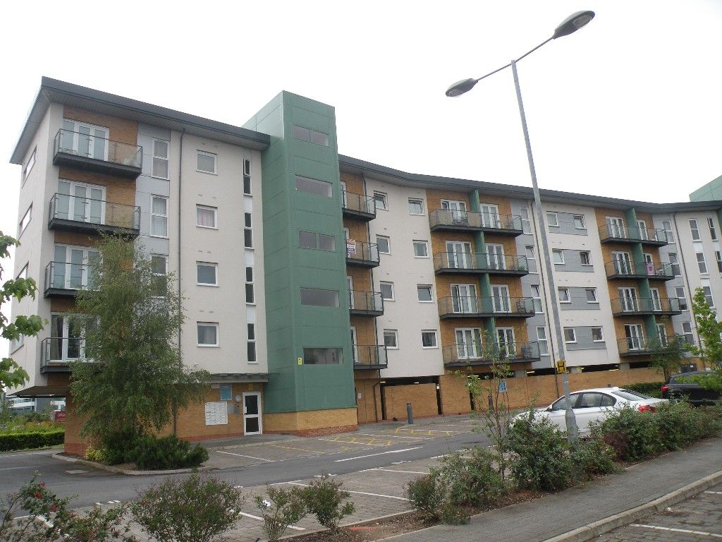 1 bed flat to rent in Parkhouse Court, Hatfield AL10, £1,400 pcm