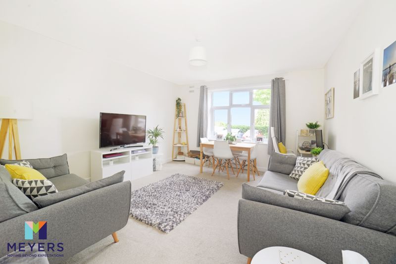1 bed flat for sale in Norwich Avenue West, Bournemouth BH2, £160,000