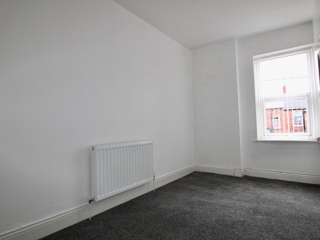 3 bed flat to rent in Morris Street, Birtley, Chester Le Street DH3, £600 pcm