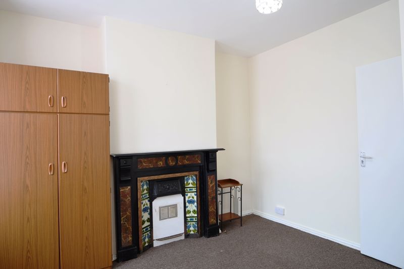 2 bed flat to rent in Riley Road, Brighton BN2, £1,547 pcm
