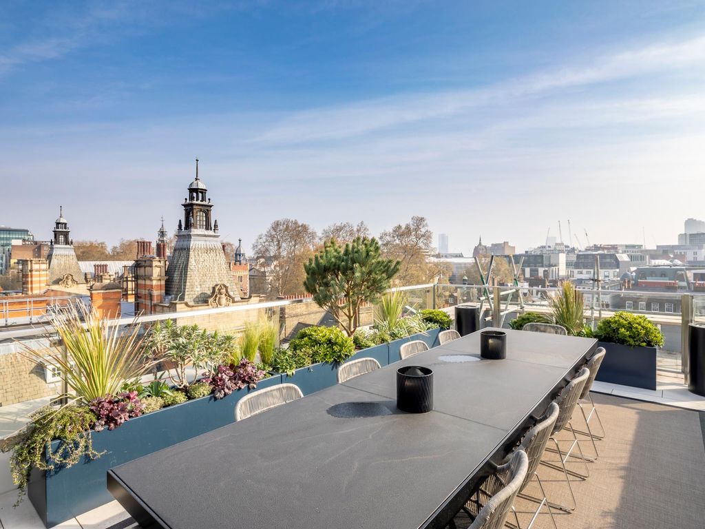 New home, 3 bed flat for sale in Lincoln Square, 18 Portugal Street, London, WC2 WC2A, £8,200,000