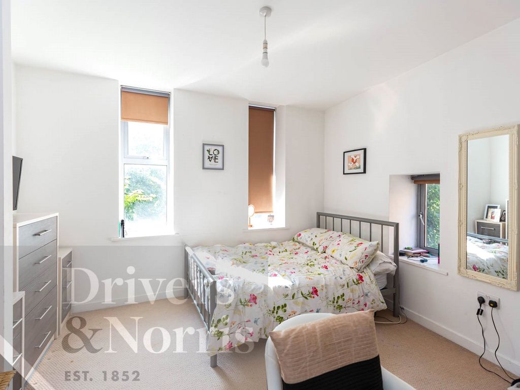 2 bed flat to rent in Holloway Road, Holloway, Islington, London N7, £2,362 pcm