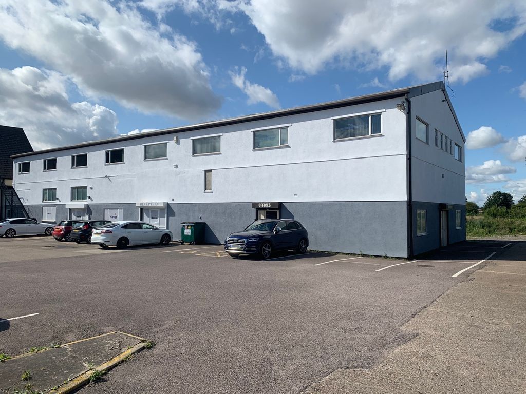 Office to let in Marlin House, Kings Road, Immingham DN40, £2,700 pa