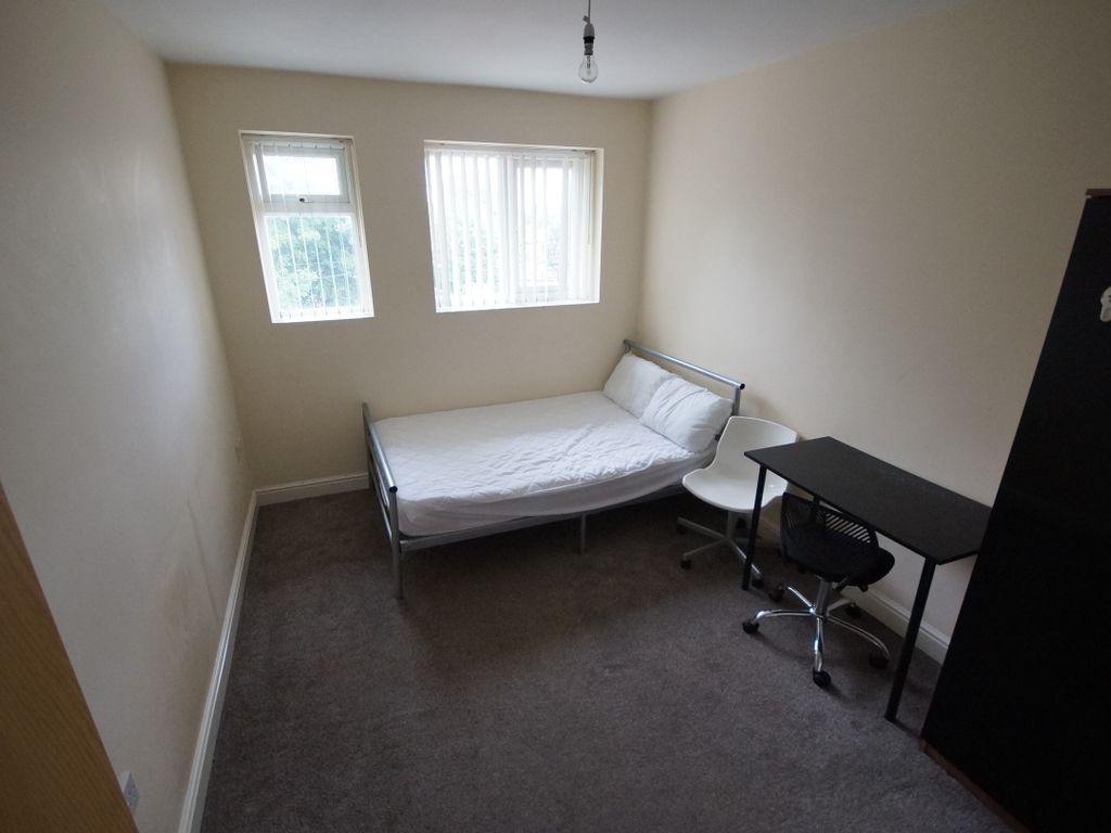 1 bed flat to rent in Flat (A) Room 1, 178 Foleshill Road CV1, £330 pcm
