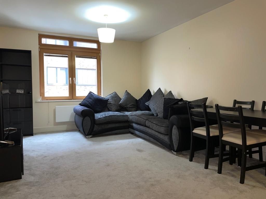 2 bed flat to rent in Upper Marshall Street, Birmingham B1, £1,150 pcm
