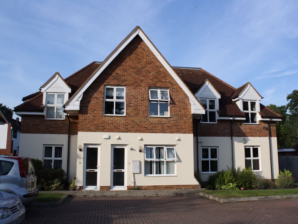 2 bed flat to rent in Pocket Place, Earley, Reading, Berkshire RG6, £1,450 pcm
