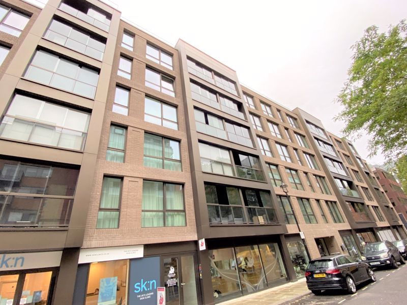 3 bed flat to rent in Ashley House, Westminster Quarter SW1P, £8,395 pcm